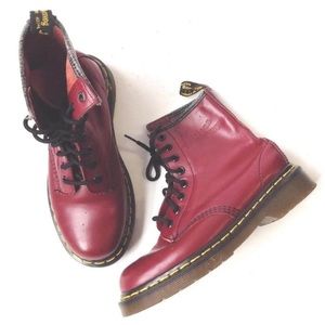 DR. MARTENS WOMENS RED LEATHER BOOTS